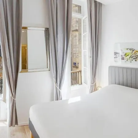 De Charme - Saint Pierre - Coeur Historique Apartment